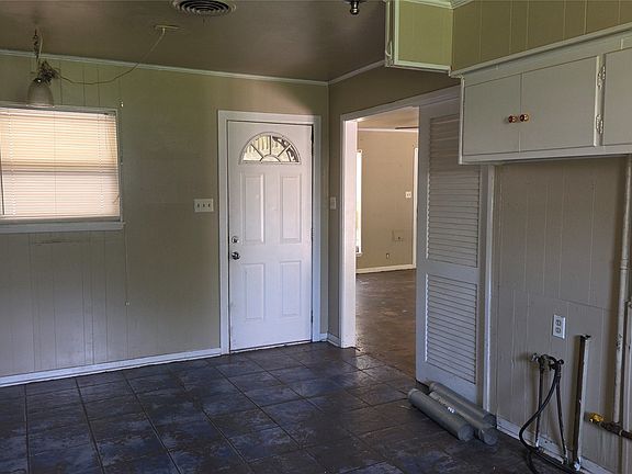 5th image of 1407 Bonham St