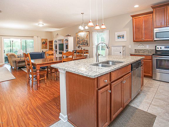 5th image of 304 Winding Oak Way