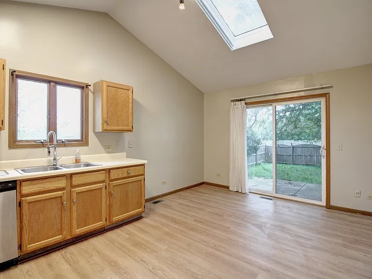 1324 Post Oak Ct — Photo 8