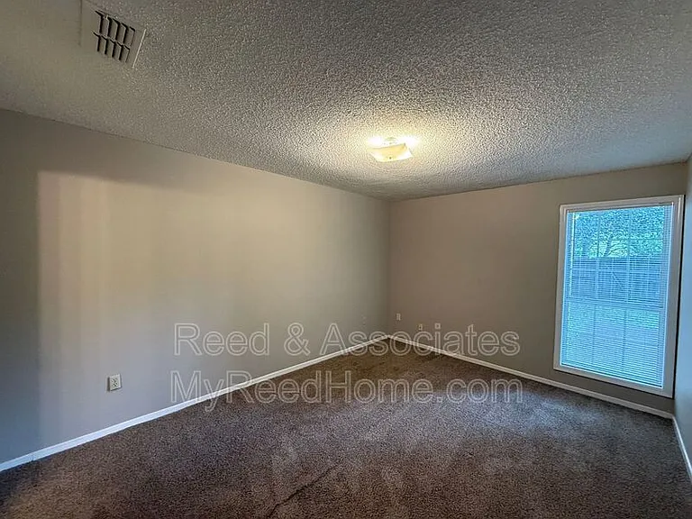 7004 Wesley Ct — Photo 9