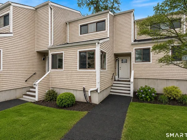 1463 Black Rock Turnpike #17, Fairfield, CT 06825