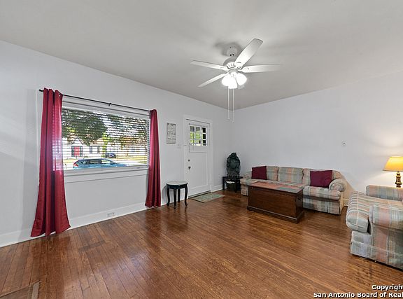 5th image of 2048 W Huisache Ave