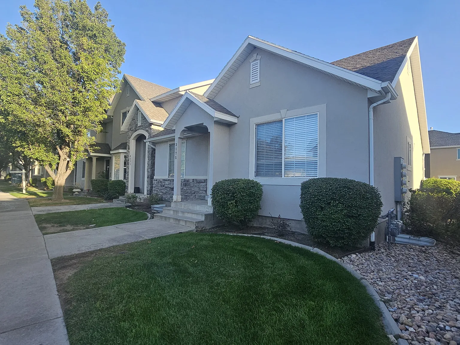 4 bed, 2200 sqft, $2,250 — Photo 1