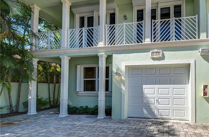 1st image of 3124 Aviation Ave #3124