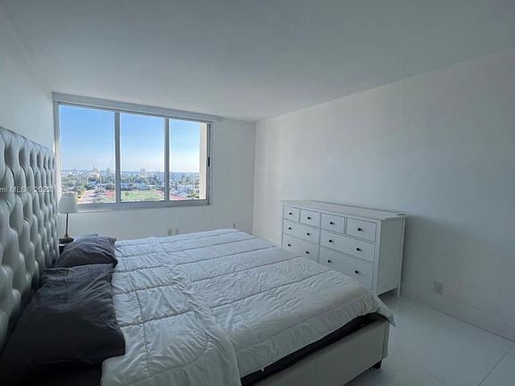 5th image of 1200 West Ave APT 1109