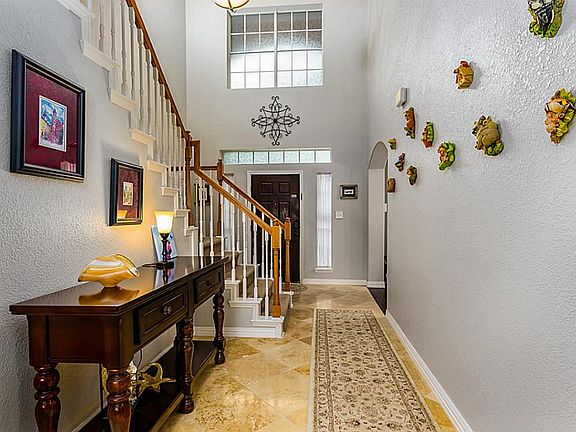 5th image of 10231 Squirehill Ct