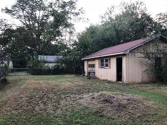 4th image of 746 California Ave