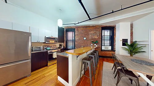 19 Stanhope St #1BB Photo 1