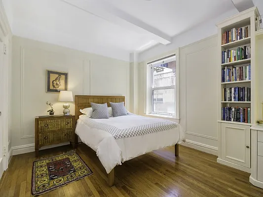 Sold by Sotheby's International Realty | media 18