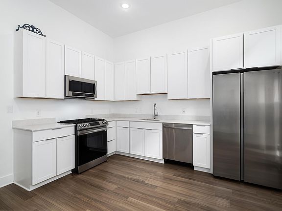 3rd image of 1329 4th Ave S #317