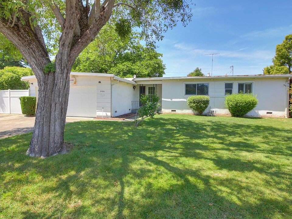 1st image of 2466 Town Cir