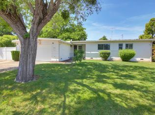 2466 Town Cir, Sacramento, CA 95821