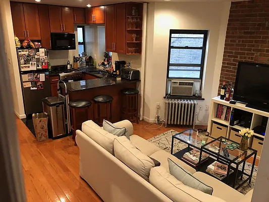 Rented by J Misrahi Realty Corp | media 2