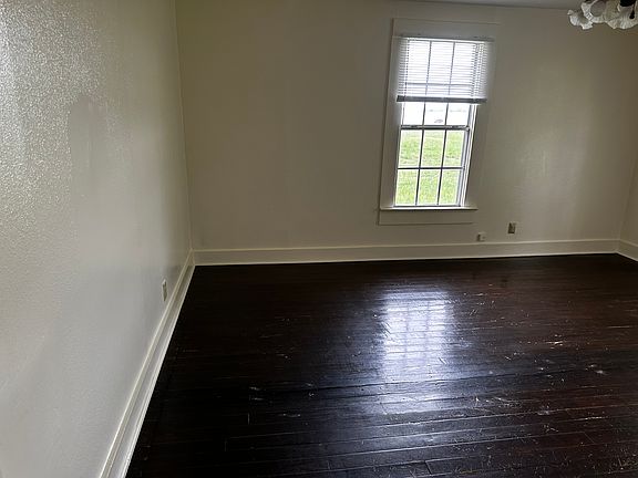 3rd image of 787 Logtown Loop Rd