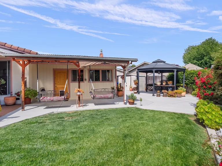 6894 Heath Ct — Photo 19