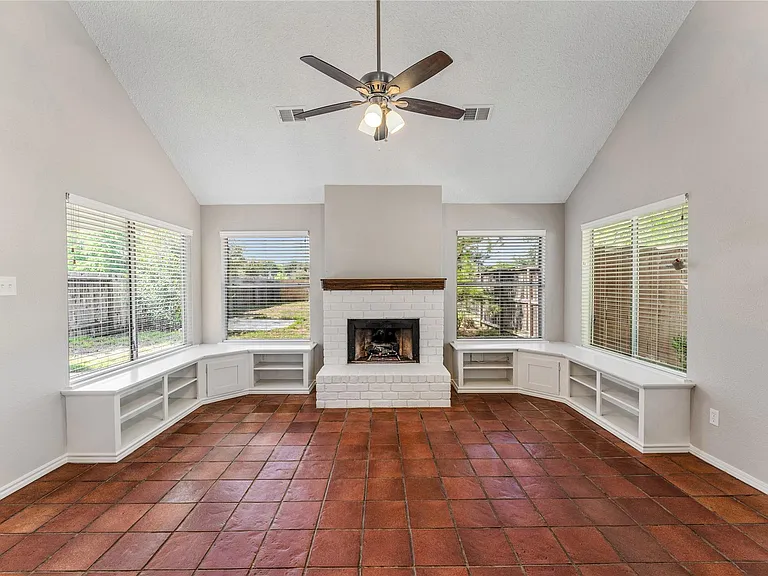 11831 Meadowchase Dr — Photo 5