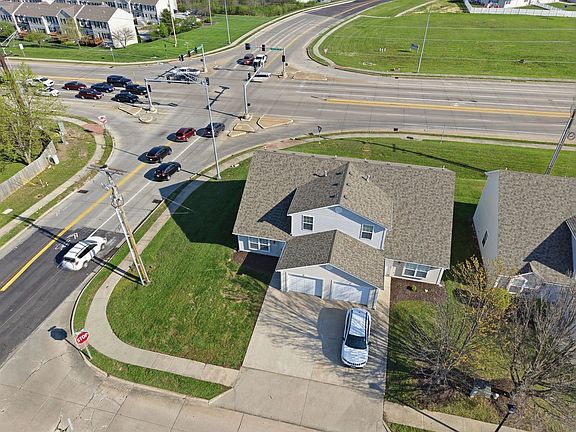 5th image of 2401-2403 Northampton Dr