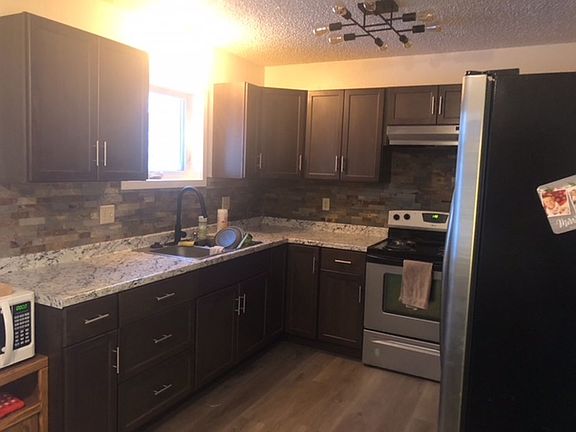 4th image of 1004 Joyce Dr #B