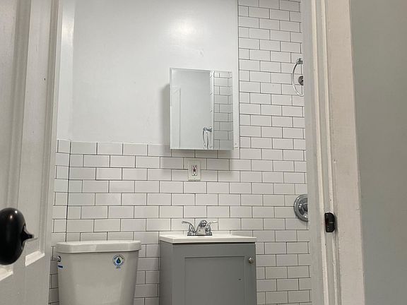 2nd image of 1301 S Reisner St APT 1
