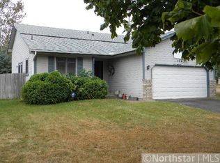 10436 Eagle St NW, Coon Rapids, MN 55433