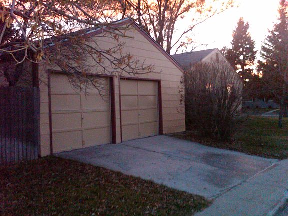 Detached Garage