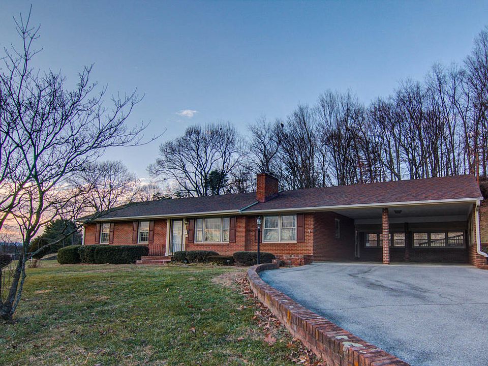 1st image of 225 Cameron Dr