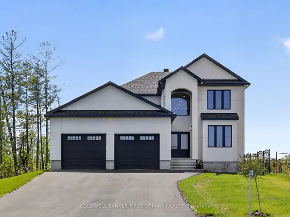 207 Owen Lucas St, McNab/braeside, ON K7S 3G8