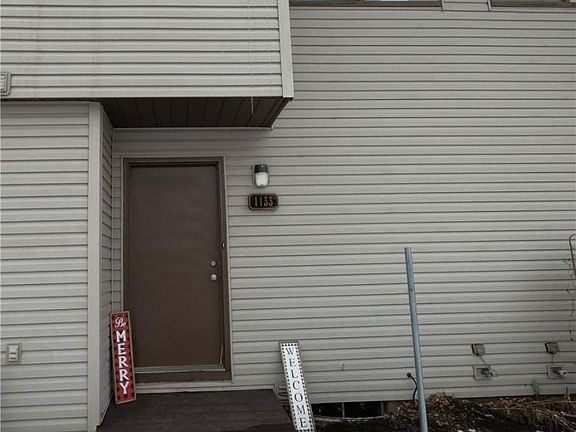 2nd image of 1133 Townsview Pl
