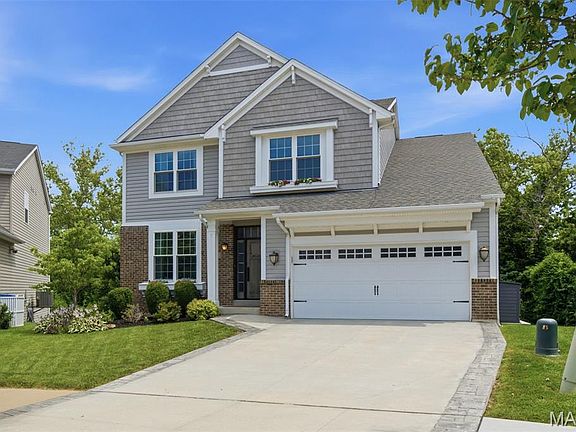 4th image of 327 Madeira Ct