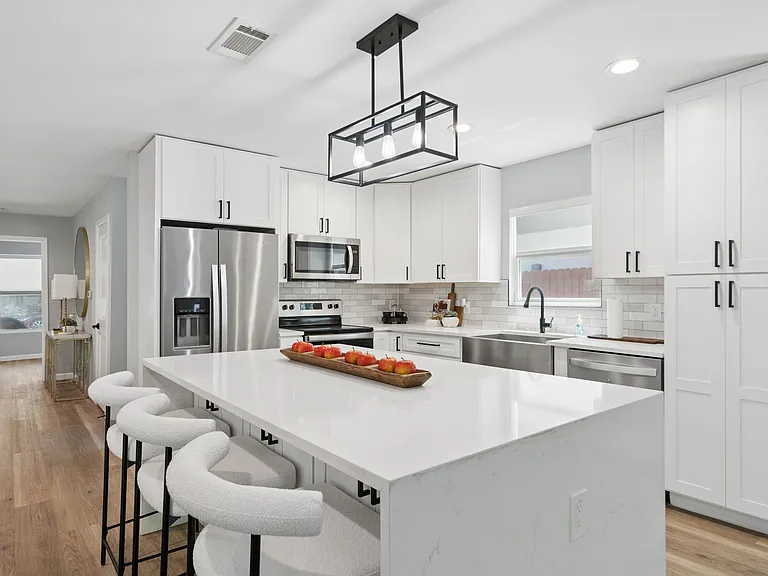 2728 Livingston Ave — Photo 11