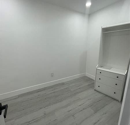 3rd image of 7128 Indian Creek Dr #9