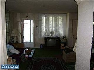 2nd image of 912 Ramona Ave