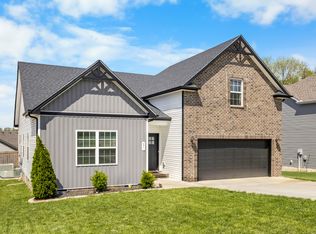 471 Hawkins Rd, Clarksville, TN 37040