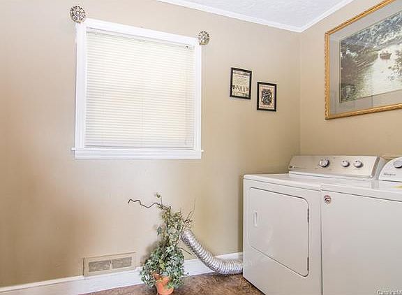 5th image of 2133 Hopedale St