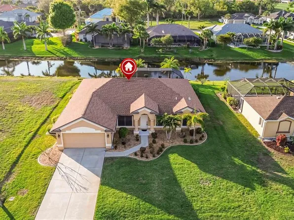 11 Medalist Cir, Rotonda West, FL 33947