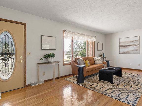 4th image of 13424 Utah Ave
