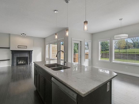 5th image of 51 Vivian Way