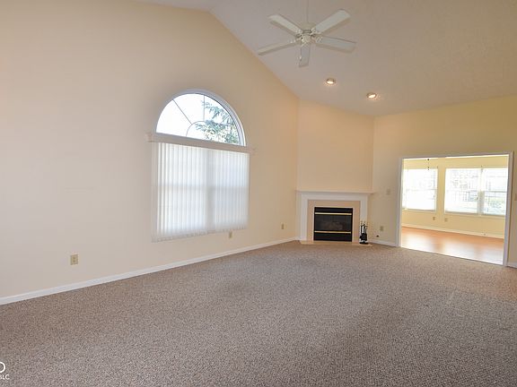 5th image of 1295 Worcester Way