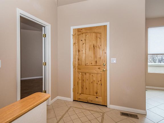 3rd image of 2214 Sequoia Dr