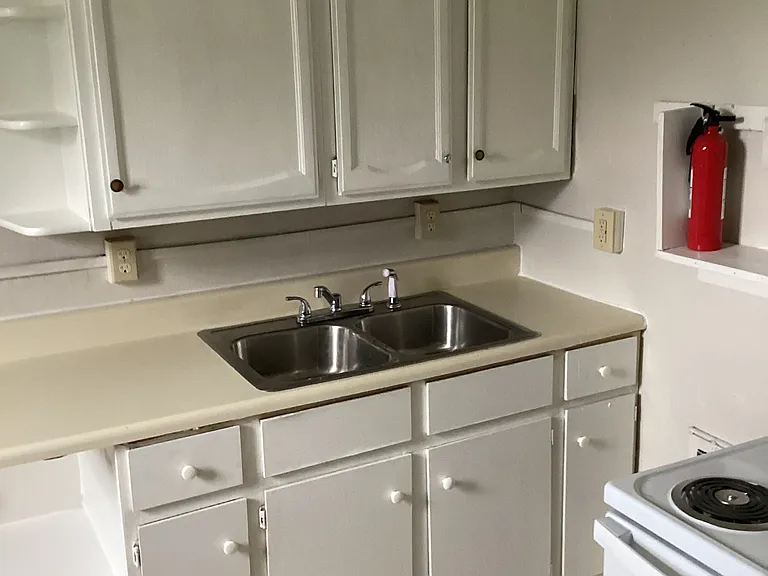 1 bed, 1.0 bath, 600 sqft, $700 — Photo 8