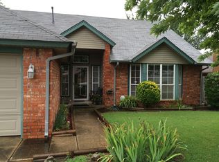 10600 Kristie Ln, Midwest City, OK 73130