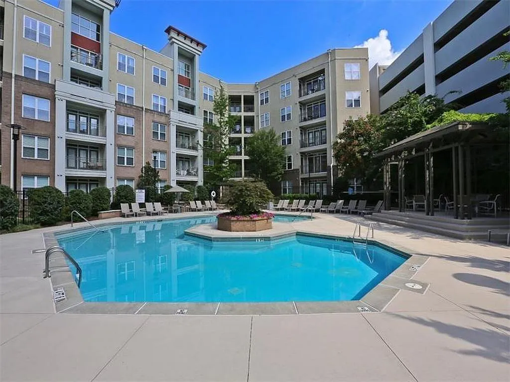 2 bed, 1190 sqft, $2,100 — Photo 2
