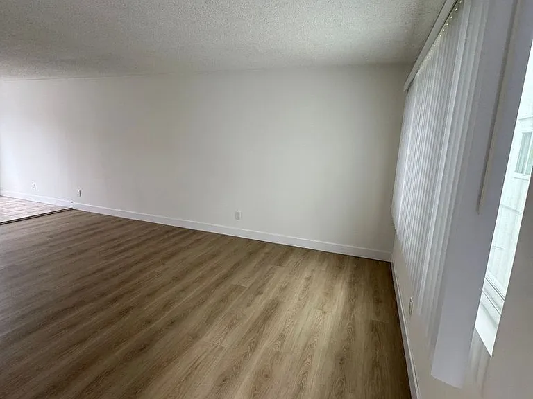 3505 Emerald St — Photo 48