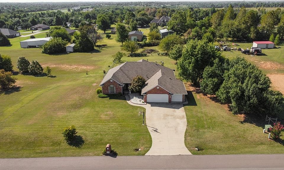 1st image of 5808 E McMillin Dr