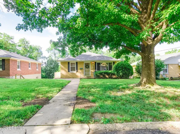 1833 W McCarty St, Jefferson City, MO 65109