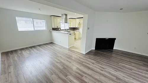 18550 Hatteras St #115 Photo 1