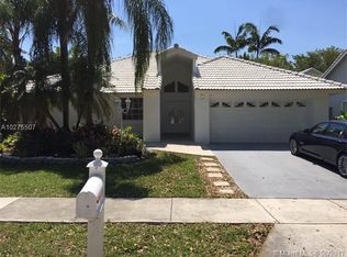21530 SW 94th Ave, Cutler Bay, FL 33189