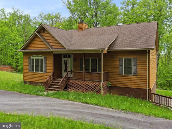 441 Rocky Mount Rd, Linden, VA 22642