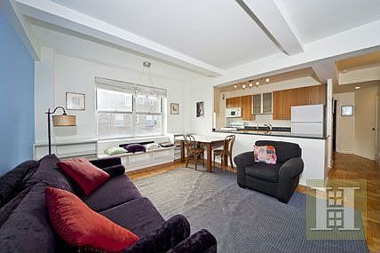 4th image of 500-502 Grand St