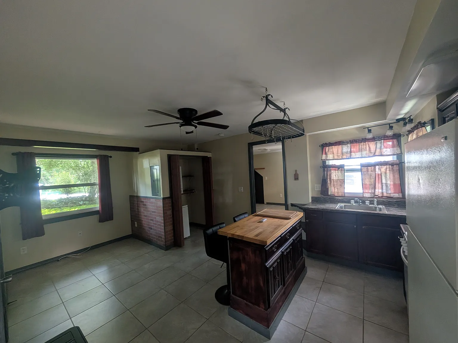 1 bed, 422 sqft, $1,100 — Photo 3